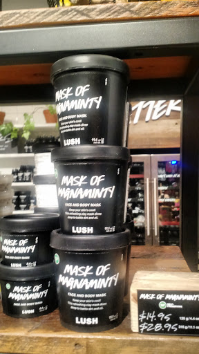 Cosmetics Store «Lush», reviews and photos, 112 E Broadway, Bloomington, MN 55425, USA