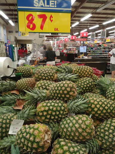 Grocery Store «H-E-B Grocery», reviews and photos, 207 E South St, Alvin, TX 77511, USA