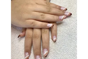 D J Nails Day Spa Salon image