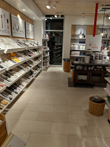 Furniture Store «Crate and Barrel», reviews and photos, 4589 La Jolla Village Dr, San Diego, CA 92122, USA