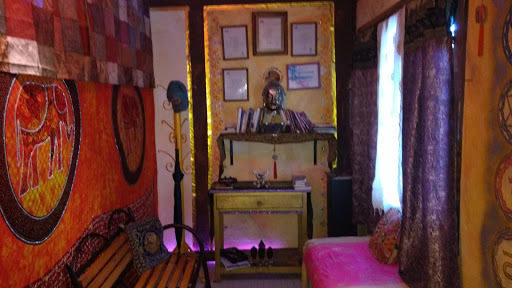 Spa ancestral y holistico Om Namaskar