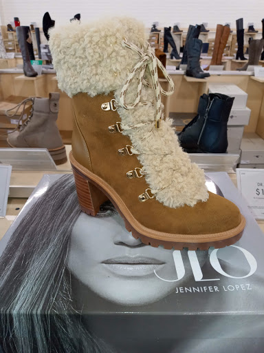 Shoe Store «DSW Designer Shoe Warehouse», reviews and photos, 1350 Bald Hill Rd, Warwick, RI 02886, USA