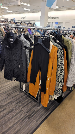 Department Store «Fashion Outlets of Chicago Nordstrom Rack», reviews and photos, 5220 Fashion Outlets Way #2325, Rosemont, IL 60018, USA
