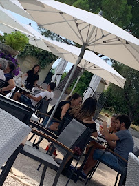 Atmosphère du Restaurant de spécialités provençales La Quinta Table Provençale - Restaurant Allauch - n°9