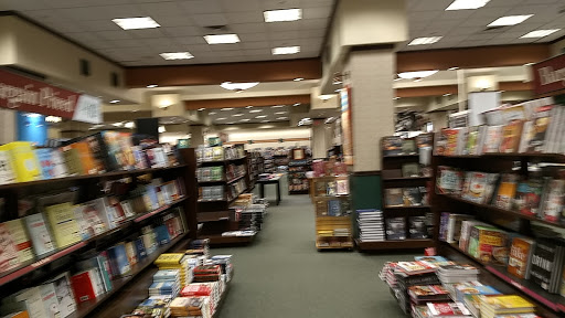 Book Store «Barnes & Noble», reviews and photos, 444 Broadway, Saugus, MA 01906, USA