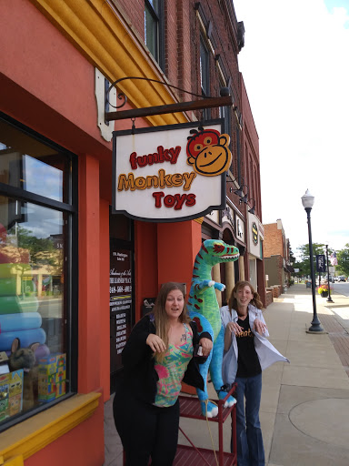 BDT Smoke Shop Oxford, 17 S Washington St, Oxford, MI 48371, USA, 