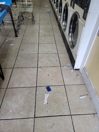 Laundromat «Twin Rivers Laundry», reviews and photos, 901 Middle River Rd, Middle River, MD 21220, USA