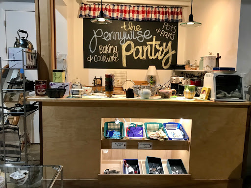 Thrift Store «Pennywise Thrift Shop», reviews and photos, 144 Church St NE, Vienna, VA 22180, USA