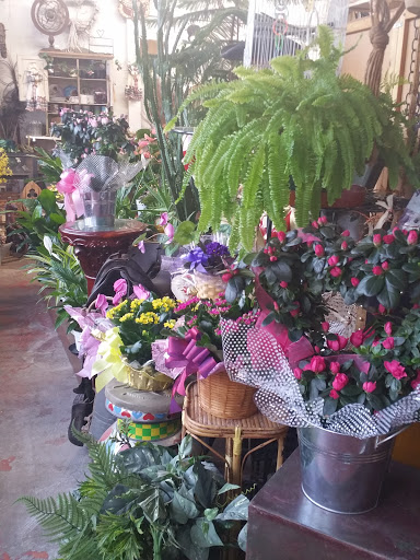 Florist «Silverton Flower Shop», reviews and photos, 311 N Water St, Silverton, OR 97381, USA