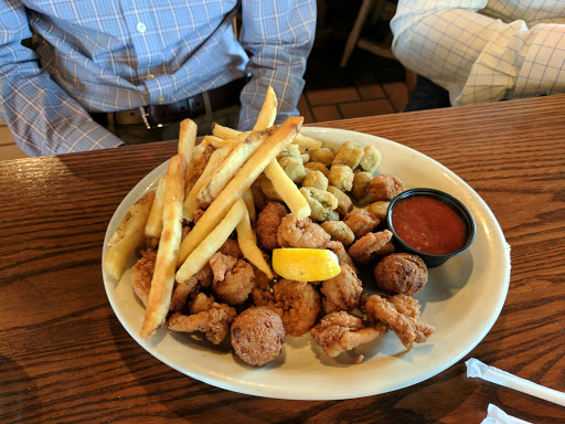 American Restaurant «Cracker Barrel Old Country Store», reviews and photos, 2075 Hylan Dr, Rochester, NY 14623, USA