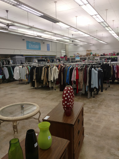 Thrift Store «St Vincent De Paul Society», reviews and photos, 5236 Cedar St, Bellaire, TX 77401, USA