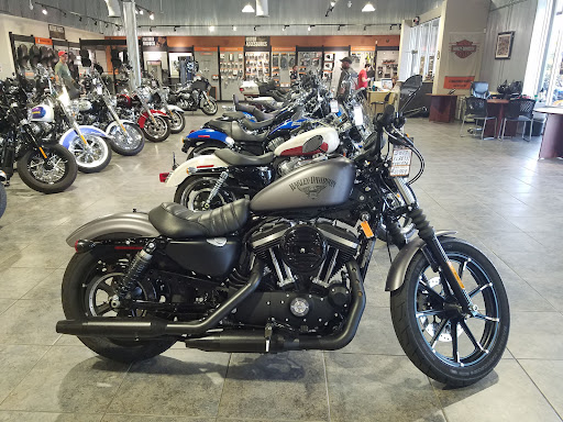 Harley-Davidson Dealer «St. Charles Harley-Davidson», reviews and photos, 3808 W Clay St, St Charles, MO 63301, USA