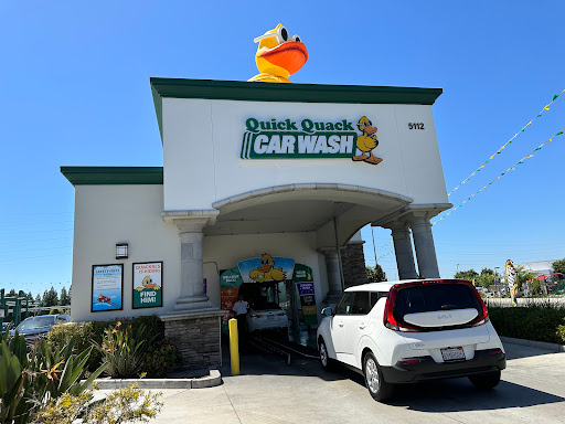 Quick Quack Car Wash en Stockton