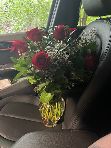 Florist «Pillsbury Florist», reviews and photos, 506 N Elm St, West Bridgewater, MA 02379, USA