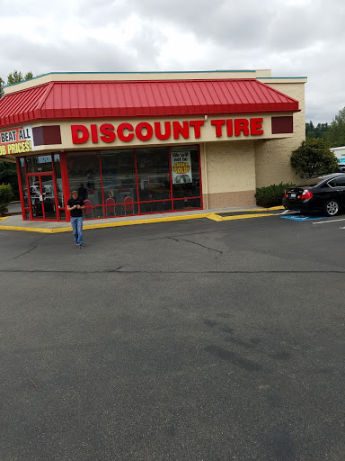 Tire Shop «Discount Tire Store - Kirkland, WA», reviews and photos, 12410 NE 124th St, Kirkland, WA 98034, USA