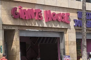 Giant's House image