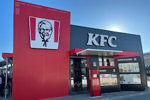 KFC Almada Feijó image