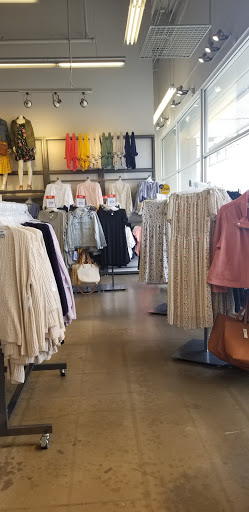 Clothing Store «Old Navy», reviews and photos, 4037 Factoria Blvd SE, Bellevue, WA 98006, USA