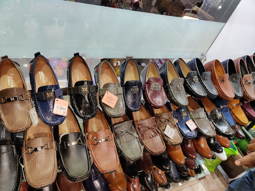 Stores to buy women's ballerinas Delhi