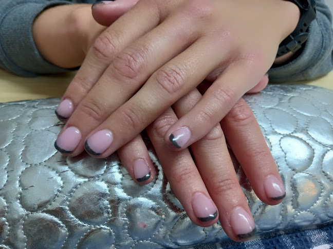 Comments and reviews of Charming Nails with Stephanie
