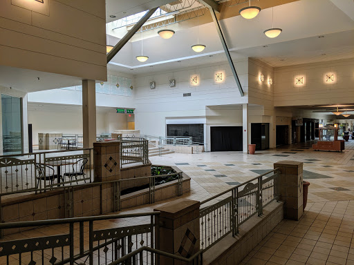 Shopping Mall «Forest Mall», reviews and photos, 835 W Johnson St, Fond du Lac, WI 54935, USA