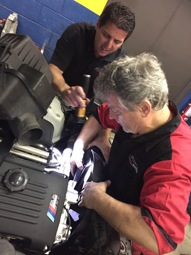 Auto Repair Shop «Performance Auto Center», reviews and photos, 1051 Bonaventure Dr, Elk Grove Village, IL 60007, USA