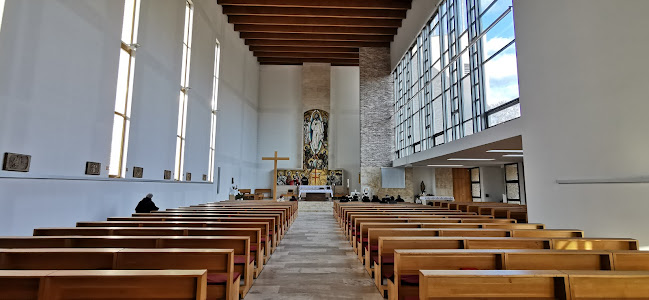 Boldog Salkaházi Sára Plébánia közösségi terme