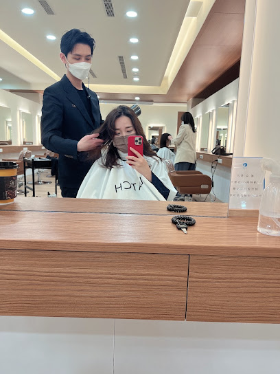 KLATCH hair salon 新生店