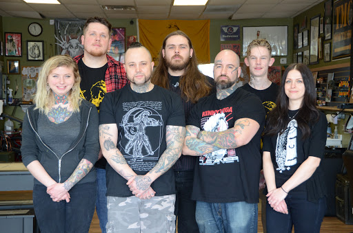 Tattoo Shop «Tattoo Machine Gun- Clark», reviews and photos, 1705 Charlestown New Albany Rd a, Jeffersonville, IN 47130, USA