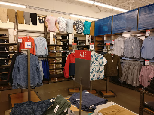 Clothing Store «Old Navy», reviews and photos, 725 Gravois Rd, Fenton, MO 63026, USA