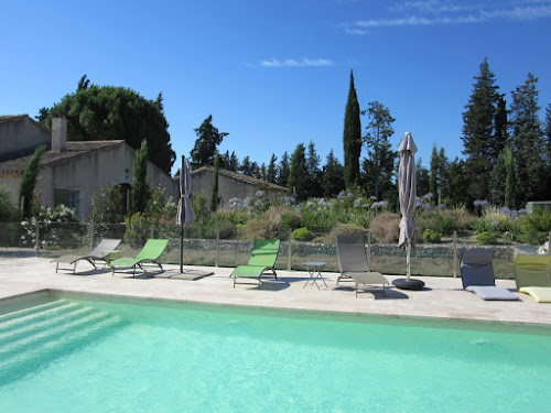 Lodge Gîtes de charme Les Courlis à 10 mn de Saint Rémy de Provence Saint-Étienne-du-Grès