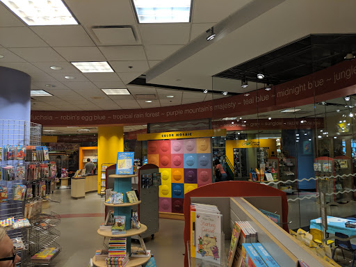 Craft Store «Crayola Store Crown Center», reviews and photos, 200 E 25th St, Kansas City, MO 64108, USA