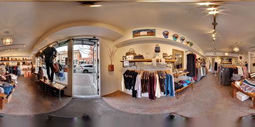 Sous le Lit, 1620 Platte St, Denver, CO 80202, USA, 