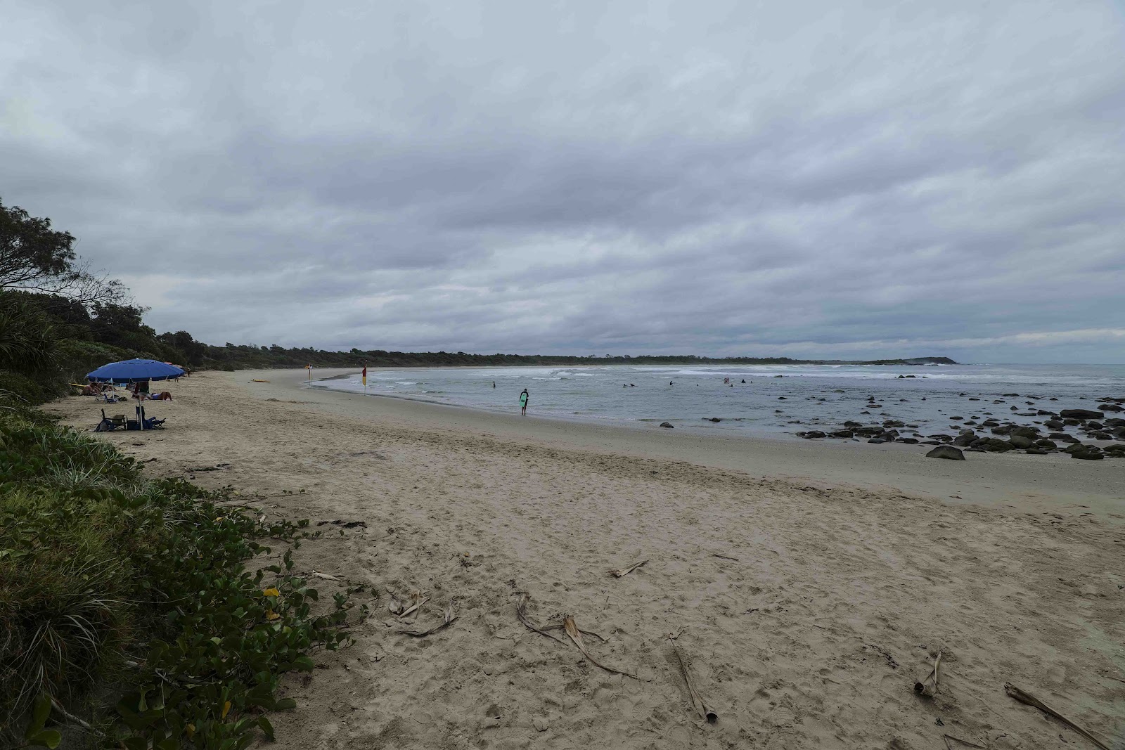 Foto van Bluff Beach met helder zand oppervlakte