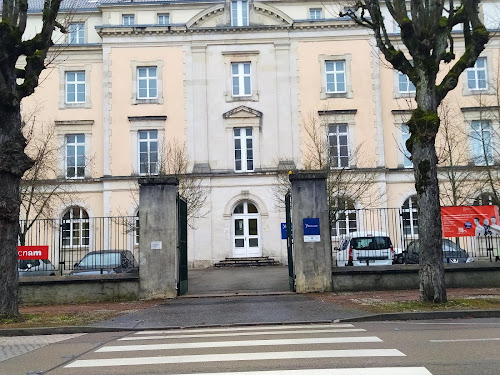 Pôle de Formation et Évolution Professionnelle (PFEP) de Y SCHOOLS - Chaumont à Chaumont