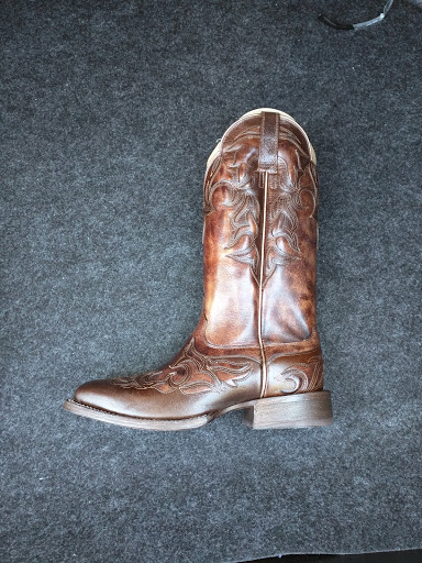 Western Apparel Store «Cavenders Boot City», reviews and photos