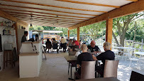 Atmosphère du Restaurant L'ASSIETTE CAMARGUAISE à Le Cailar - n°5