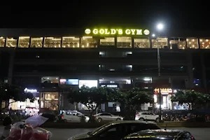 Gold's Gym image