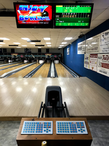 Bar & Grill «Sonny Lanes Bowling Bar and Grille», reviews and photos, 696 OH-534, Geneva, OH 44041, USA