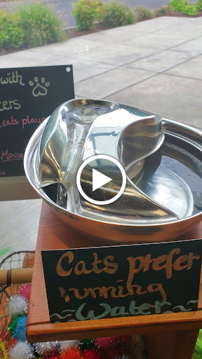 Pet Supply Store «Mud Bay», reviews and photos, 2540 NW 188th Ave, Hillsboro, OR 97124, USA