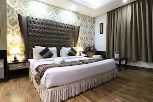 Hotel Waterfall Paschim Vihar New Delhi image