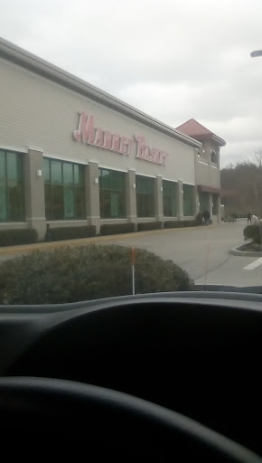 Grocery Store «Market Basket», reviews and photos, 95 Sutton Ave, Oxford, MA 01540, USA