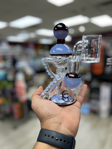 Vaporizer Store «Vapors Smoke shop», reviews and photos, 501 Hargrove Rd E f, Tuscaloosa, AL 35401, USA