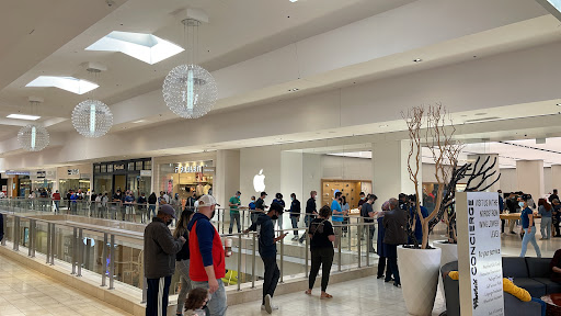 Computer Store «Apple Montgomery Mall», reviews and photos, 7101 Democracy Blvd, Bethesda, MD 20817, USA