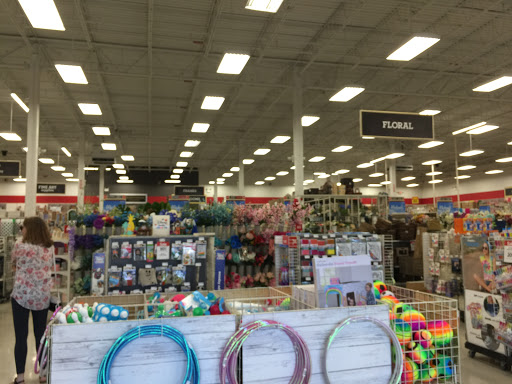 Shopping Mall «The Shops at Valley Square», reviews and photos, 1501 N Main St #200, Warrington, PA 18976, USA