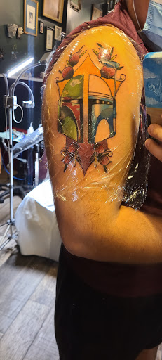 Tattoo Shop «Fallen Sparrow Tattoo Co», reviews and photos, 5049 W Irlo Bronson Memorial Hwy, Kissimmee, FL 34746, USA