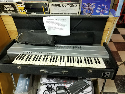 Record Store «POPS Resale», reviews and photos, 1423 Leestown Rd B, Lexington, KY 40511, USA