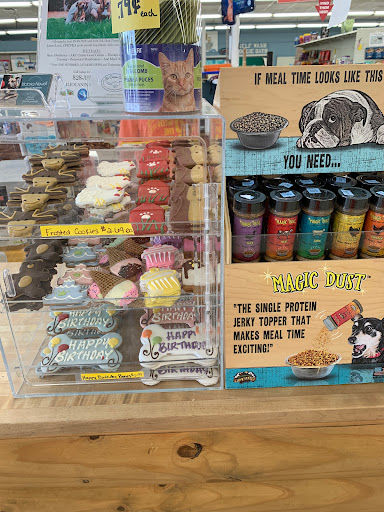 Pet Supply Store «Pet Source», reviews and photos, 1927 Spartanburg Hwy, Hendersonville, NC 28792, USA