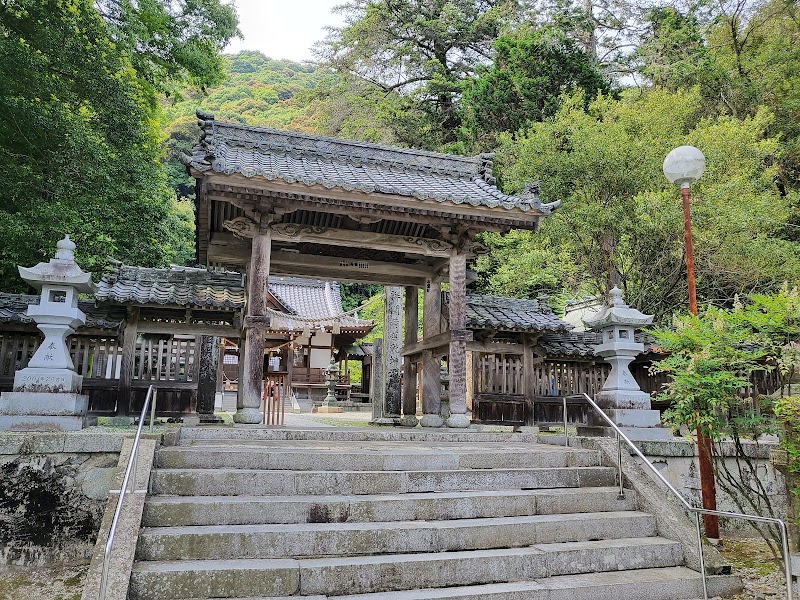 白山比咩神社