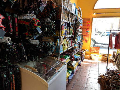 Pet Supply Store «The Dog Bakery», reviews and photos, 36 W Colorado Blvd, Pasadena, CA 91105, USA